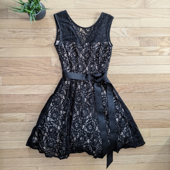 Betsy & Adam Dresses & Skirts - Betsy & Adam Black Lace Cocktail Dress | 4 Small